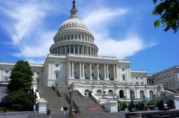 В Палате представителей США предпримут попытку прекратить режим ЧС
