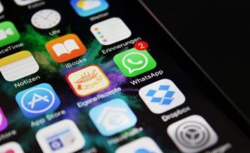 Баг в WhatsApp для iOS позволяет обойти защиту Touch ID и Face ID