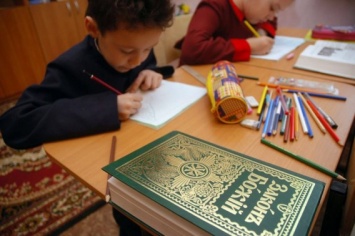 Местные власти могут ввести религиозные уроки в школах - министр образования