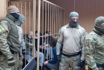 Московский суд оставил под стражей еще четырех украинских моряков