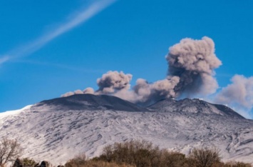 В Италии пробудился крупнейший вулкан Европы