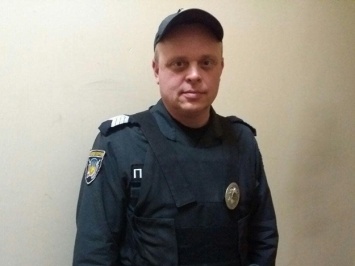 Спас 20 человек: в Харькове полицейский остановил неуправляемую маршрутку