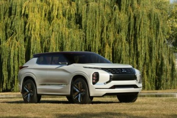 Mitsubishi показала очередной тизер нового электро-кроссовера Mitsubishi Engelberg Tourer