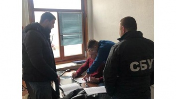 Львовского чиновника поймали за контрабанду лекарств в Польшу