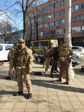 В центре Одессы за получение взятки задержали замначальника райотдела полиции