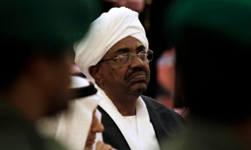 В Судане ввели чрезвычайное положение и распустили правительство
