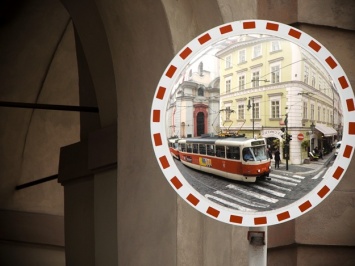 Эпичное видео: в Харькове столкнулись трамваи