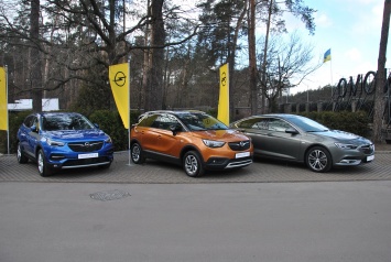 В Украине представлены сразу два новых кроссовера Opel