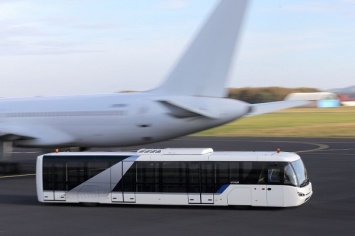 Одесский аэропорт заказал за 19 миллионов специальный автобус для перевозки пассажиров