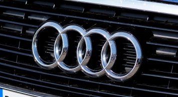 Компания Audi представила гибридные A8, A7 Sportback, A6 и Q5