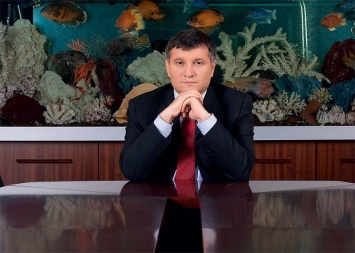 В БПП потребовали от Авакова доказательств скупки голосов или извинений. Тимошенко "истерикой Порошенко удовлетворена"