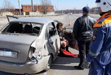 Два человека пострадали в массовом ДТП в Белореченском районе