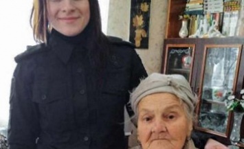 Студентка днепровского вуза спасла жизнь пожилой женщине