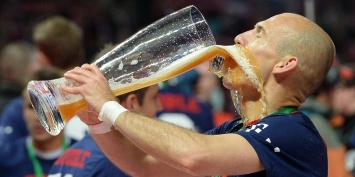 РУСАДА запретило спортсменам ускорять допинг-тест с помощью пива