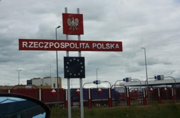 Правящая партия Польши раздает подачки перед выборами - The Economits
