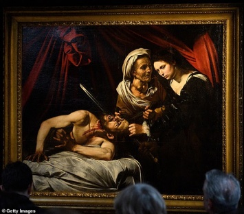 Картину Караваджо «Юдифь и Олоферн», которую нашли пять лет назад на чердаке дома во Франции, выставили в Лондоне