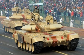 На границе Кашмира могут схлестнуться танки украинского и российского производства - СМИ
