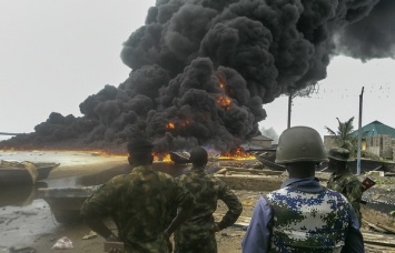 В Нигерии прогремел мощный взрыв на нефтепроводе, десятки людей пропали без вести