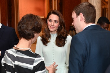 Кейт Миддлтон, принц Уильям, Меган Маркл и принц Гарри на приеме в Букингемском дворце