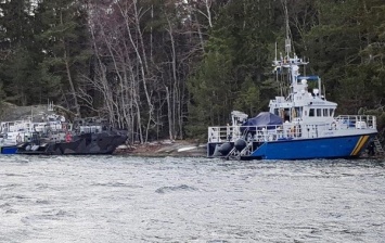 В Швеции военный катер сел на мель во время учений, пострадали семь человек
