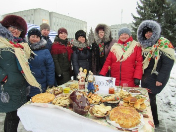 В прифронтовой Попасной прошел фестиваль вареников