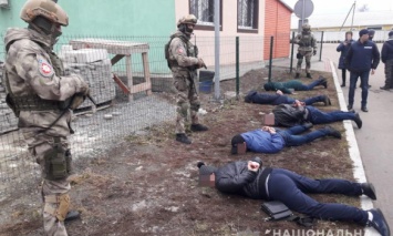 В Житомирской области задержали крупную банду вымогателей