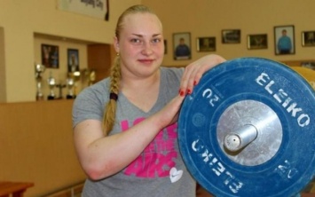 Самая сильная женщина Украины живет на Одесчине: три рекорда за считанные минуты!