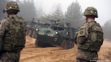 Для чего в Латвии три страны НАТО создают военную штаб-квартиру