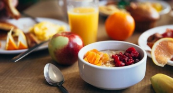 «Нам твердят об этом 50 лет»: профессор рассказал о «пользе» завтраков