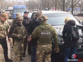 В Николаеве спецназ с автоматами провел спецоперацию по задержанию