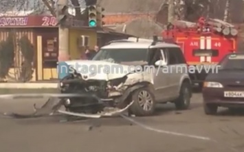 В Армавире в ДТП попала машина скорой помощи - пациентка скончалась