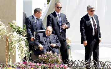 В Алжире сегодня ожидают возвращения из Женевы президента Бутефлики