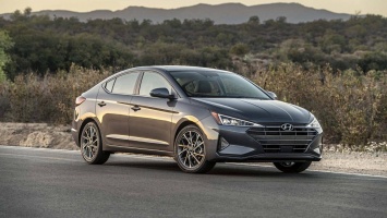 Обновленный Hyundai Elantra оценили в России в 1 049 000 рублей