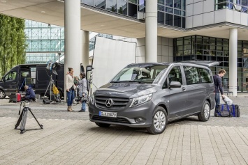 Mercedes-Benz начал продавать в России микроавтобусы Vito Life