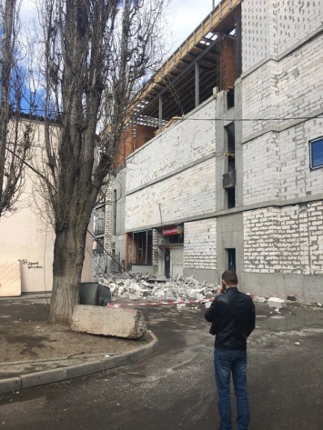 Одесса: после обвала стены стройку на Глушко внепланово проверят