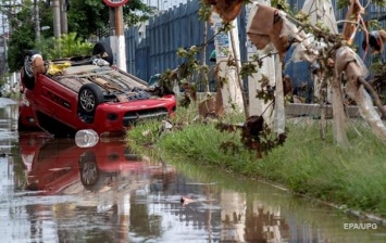 Ливни в Бразилии: 11 погибших, затоплен завод Mercedes