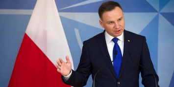 Президент Польши призвал не допустить российских самолетов над Берлином