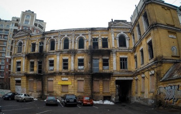 В Киеве крысы захватили историческое здание (видео)