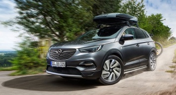 Названы сроки появления в России нового кроссовера Opel Grandland X