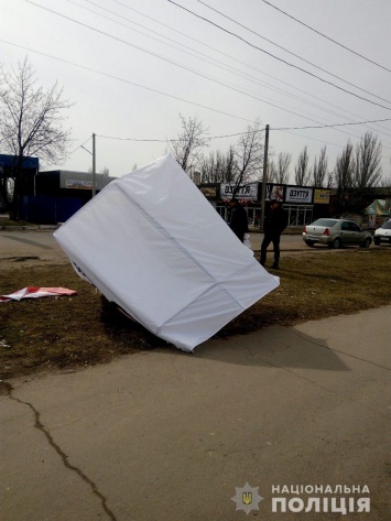 Выборы на Николаевщине: в Первомайске пятеро пьяных напали на агитпалатку и избили агитатора