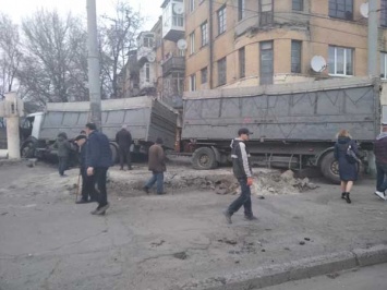 По Днепру снова промчалась фура без тормозов