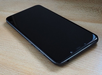 Смартфон Xiaomi Pocophone F1 Lite получит 4 гигабайта ОЗУ