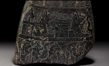 Лондонский таможенник «перехватил» артефакт из древнего Вавилона, который пытались ввезти в Британию под видом «резного камня для декорирования дома»