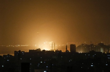 Израиль атаковал 100 целей в секторе Газа в ответ на ошибочный пуск ракет по Тель-Авиву