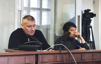 Суд два месяца не может рассмотреть видеоматериалы по делу экс-командира харьковского «Беркута» Лукаша