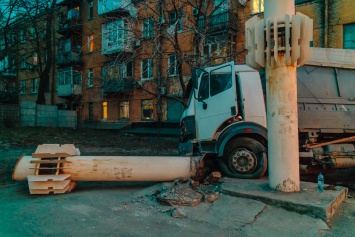 ДТП в Днепре: на проспекте Мазепы зерновоз столкнулся с BMW