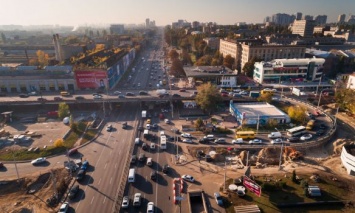 В Киеве закрыли движение по Шулявскому мосту - его начали реконструировать