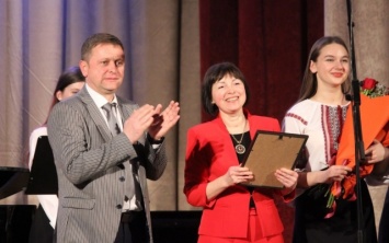 "Самое ценное, что имеет это заведение - талантливые люди", - Оксана Рукавишникова поздравила Херсонское музыкальное училище с юбилеем
