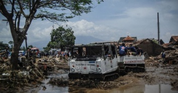 В Индонезии увеличилось количество погибших от наводнения