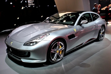 Ferrari отзывает более 2700 авто из-за неисправных дверей